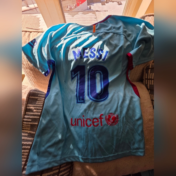 Brand New Boys Nike Light Blue Messi Soccer Jersey Kit. Shirt, Short & Socks. - Picture 3 of 7